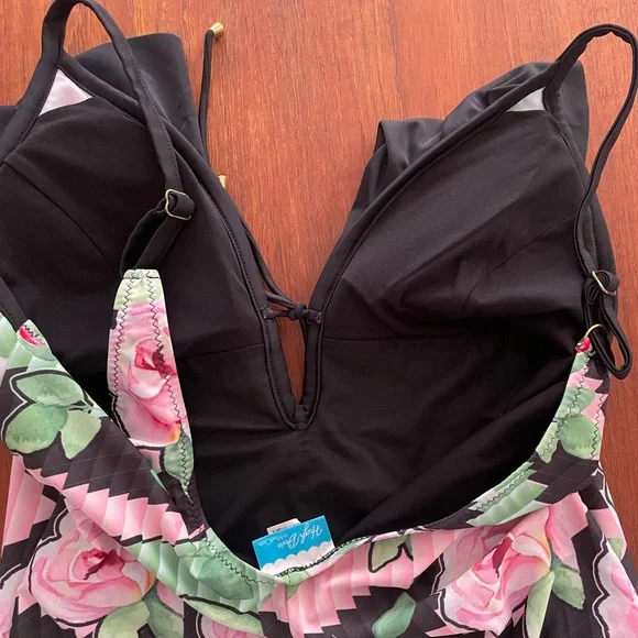 ModCloth one piece floral ruffled neck swimsuit XL NWT - Picture 4 of 7